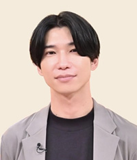 石田 健三郎氏